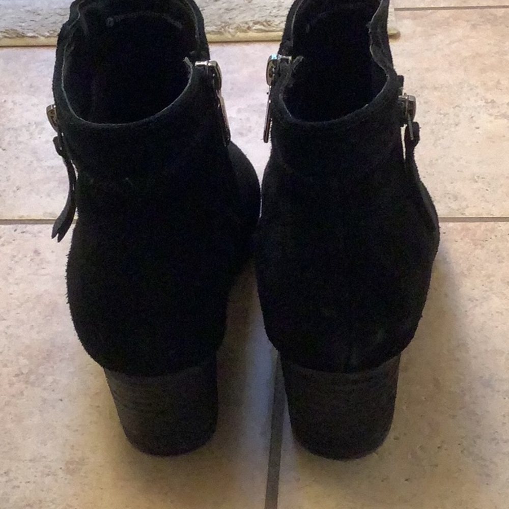 Blondo waterproof suede Black Ankle Booties, size 8.5